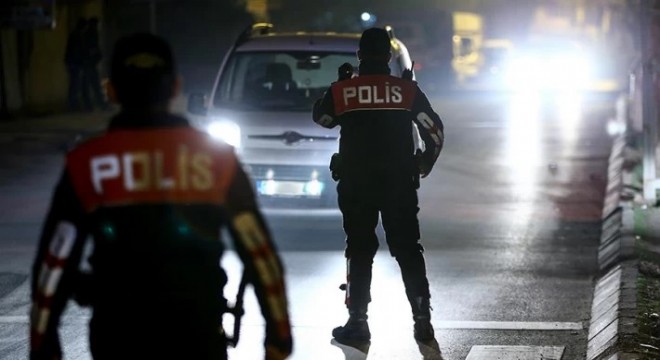 'Dur' ihtarına uymayan sürücü uyuşturucuyla yakalandı