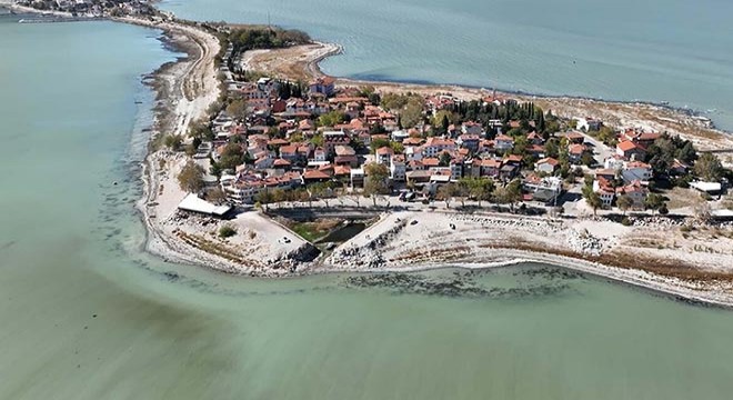 'Eğirdir Gölü, 9 yılda Beyşehir Gölü'nün 3'te 2'si kadar su kaybetti'