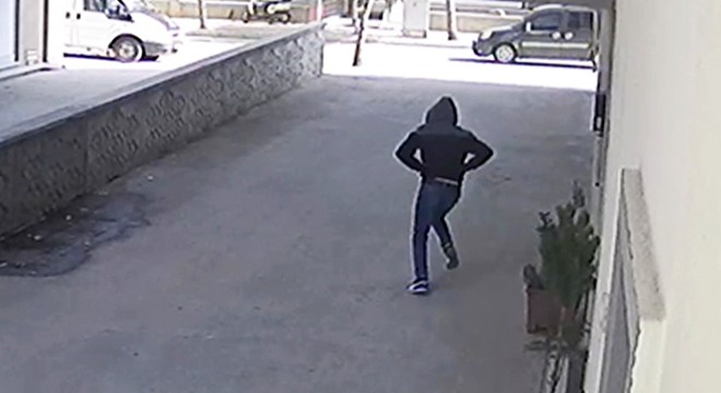 'Kimlik bilgilerin kopyalandı' deyip, dolandıran şüpheli yakalandı