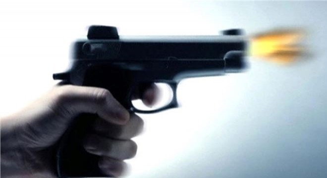 'Kız meselesi' nedeniyle tartıştı; tabancayla vurup kaçtı