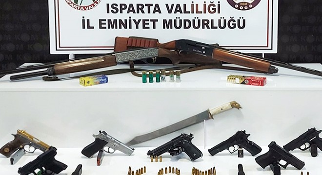 'Kukla' operasyonlarında 8 gözaltı