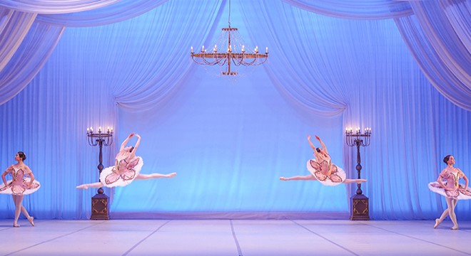'Paquita & Bir Yaz Gecesi Rüyası' Antalya'da sezona veda ediyor
