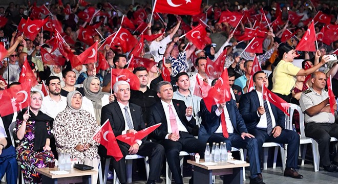 15 Temmuz şehitleri Cumhuriyet Meydanı'nda anıldı