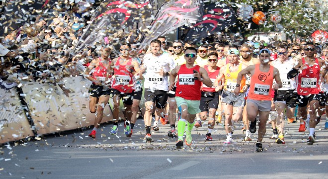 20'nci yılını kutlayan Runtalya Maratonu koşuldu