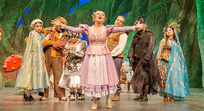 23 Nisan'a özel 'Rapunzel' çocuk operası