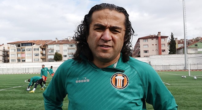 28 yıldır yeşil sahalarda top koşturuyor