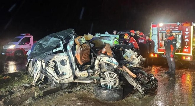 7 aracın karıştığı zincirleme kaza: 4 ölü, 34 yaralı