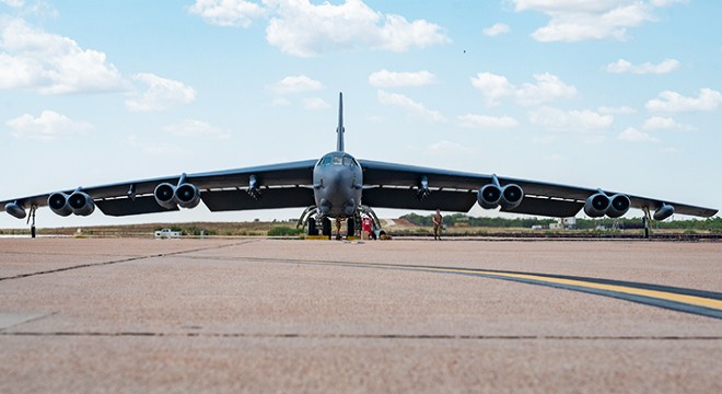 ABD'de ‘B-52 Stratofortress’ uçağı düştü