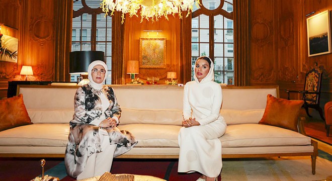 ABD'de Katar emirinin annesi ile görüştü