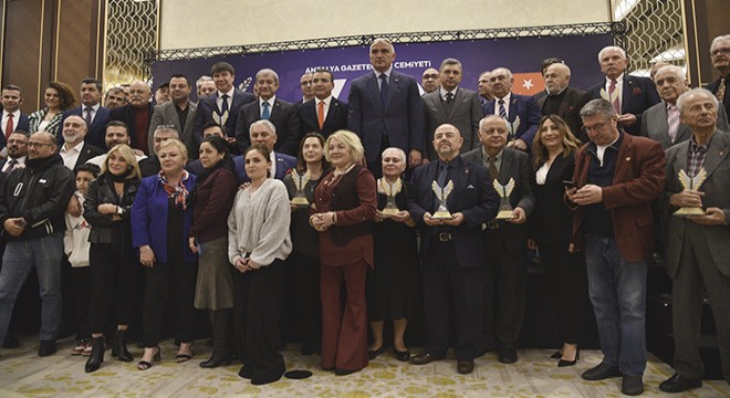 AGC'de 40'ıncı yıl plaketleri