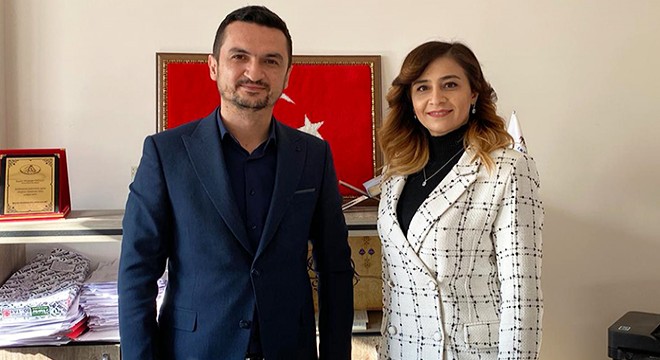 AK Parti Bucak Kadın Kolları bayrak değişimi