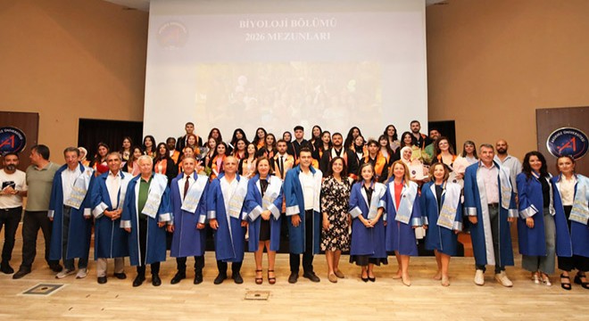 AÜ Fen Fakültesi'nde mezuniyet gururu