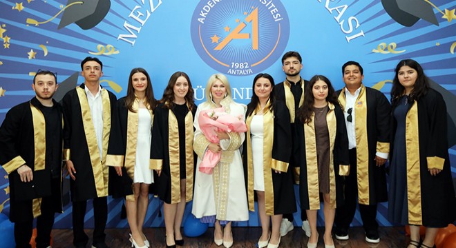AÜ Mühendislik Fakültesi öğrencileri mezun oldu