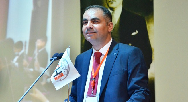 AÜ'de Uluslararası Araştırma Konferansı