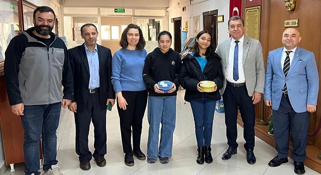 Afiş ve Deneme Yazma Yarışması'nda dereceye girdiler