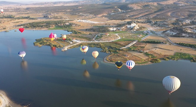 Afyon'da Zafer Haftası kutlamaları balon uçuşuyla başladı
