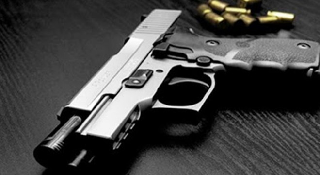 Afyonkarahisar'da durdurulan araçta tabanca bulundu