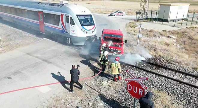 Afyonkarahisar'da tren kazası tatbikatı