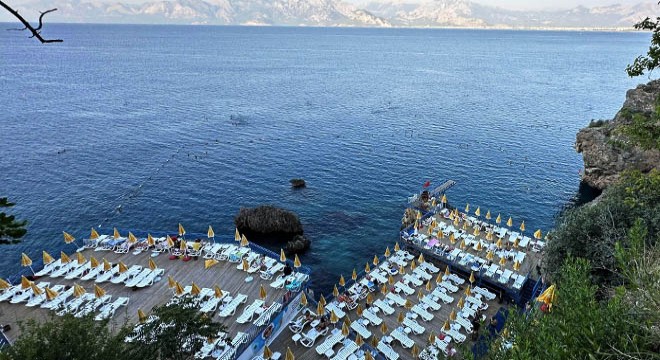 Akdeniz'in en temiz plajları Muratpaşa'nın