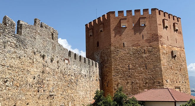 Alanya'nın simgelerine 44 bin ziyaretçi