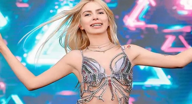 Aleyna Tilki'den Tomorrowland'de konser