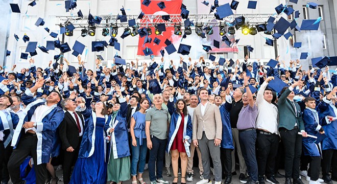 Ali Bahar AOSB Teknik Koleji'nde ilk mezuniyet coşkusu