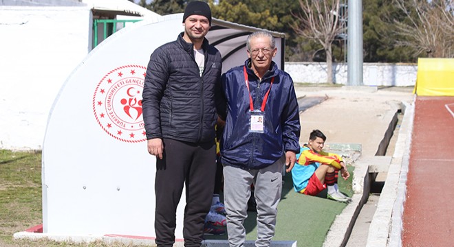 Amatör küme baba ile oğlun maçıyla başladı