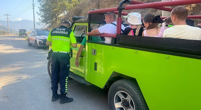 Antalya'da jandarmadan trafik denetimi