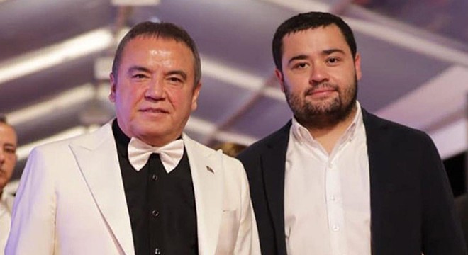 Antalya'da 'rüşvet' ve 'yolsuzluk' davası başladı