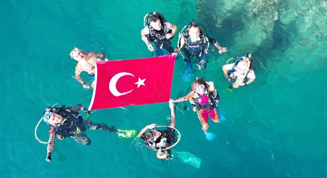 Antalya Finike'de deniz temizliği