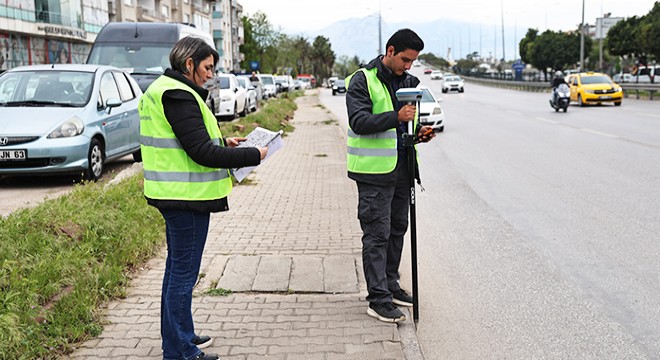 Antalya Gazi Bulvarı'nda trafik akışını rahatlatacak çalışma