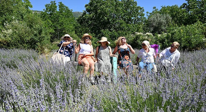 Antalya Kemer'de 'Mor turizm' başladı