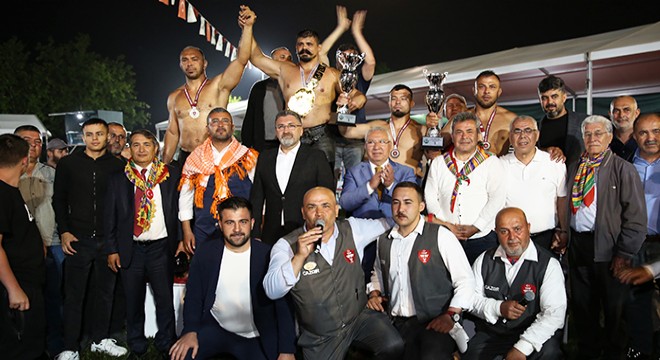 Antalya Serik'te yağlı güreş heyecanı