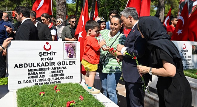Antalya Uncalı Şehitliği'nde 15 Temmuz anma töreni