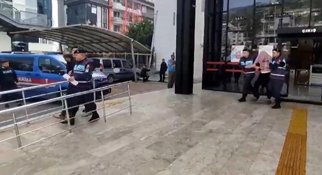 Antalya'da 2 uyuşturucu satıcısı tutuklandı