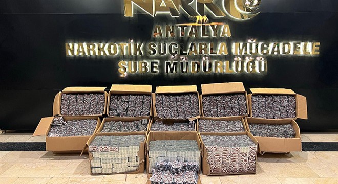 Antalya'da 235 bin sentetik ecza maddesi ele geçirildi