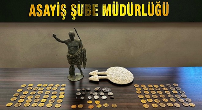 Antalya'da 50 bin dolar dolandıran 4 şüpheli yakalandı