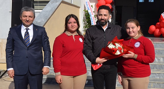 Antalya’da 500 bin 164 öğrenci karne heyecanı yaşadı