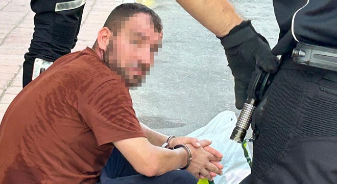 Antalya'da 'Dur' ihtarına uymayan firari yakalandı