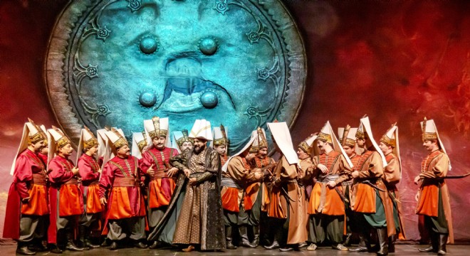 Antalya'da IV. Murat sahnelendi