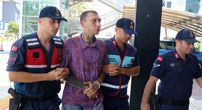 Antalya'da cinayetle biten kavgada 2 şüpheli adliyede