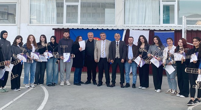 Antalya'da THK'den öğrencilere model uçak eğitimi