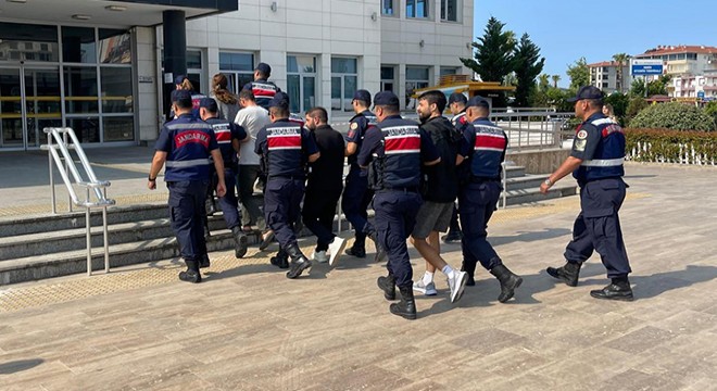Antalya'da aranan 4 şüpheli yakalandı