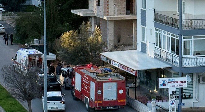 Antalya'da asansör boşluğuna düşen işçi yaralandı