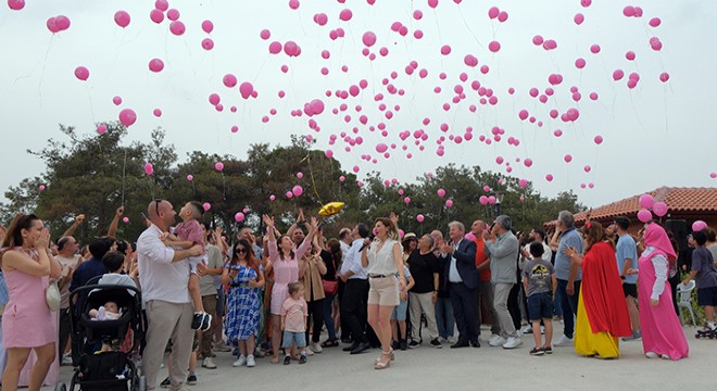 Antalya'da balonlar, SMA'lı Arven için gökyüzüne bırakıldı