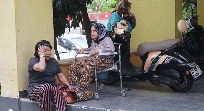 Antalya'da bulaşık makinesinden yangın çıktı