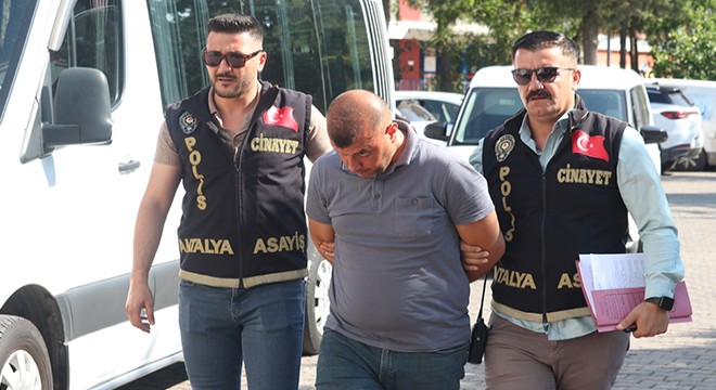 Antalya'da çifte cinayet şüphelisi tutuklandı