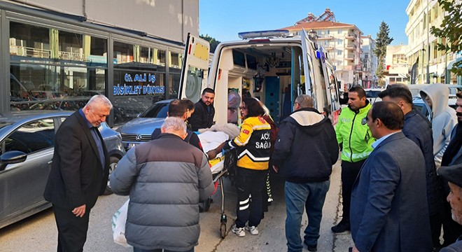 Antalya'da devrilen motosiklette sürücü yaralandı