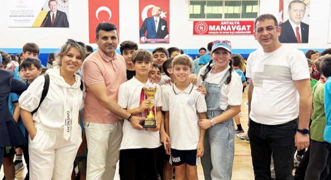 Antalya'da genç sporcuların madalya sevinci