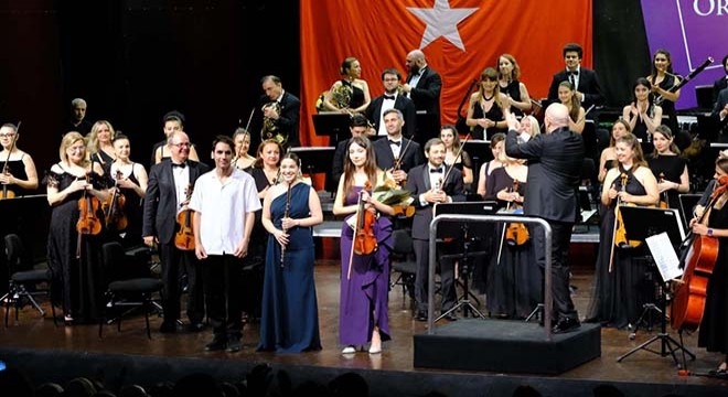 Antalya'da genç yeteneklerle 19 Mayıs özel konseri